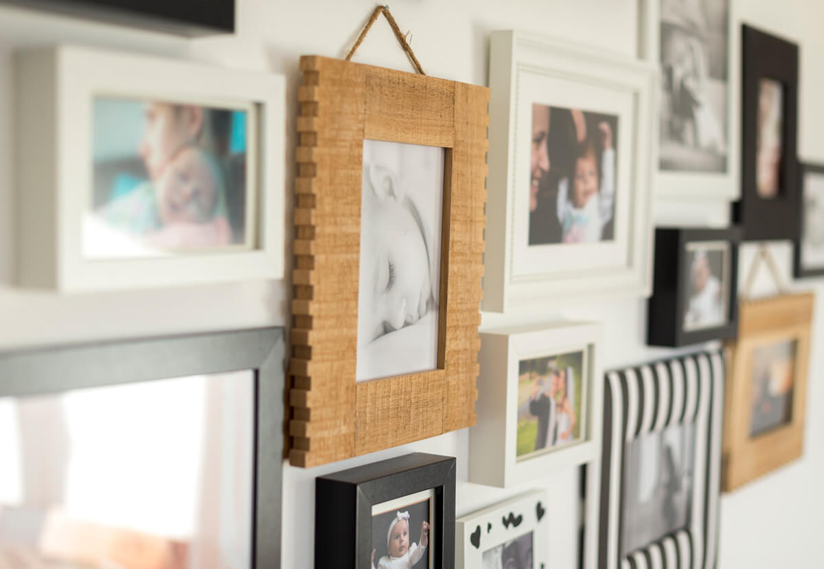 Gallery wall picture frames